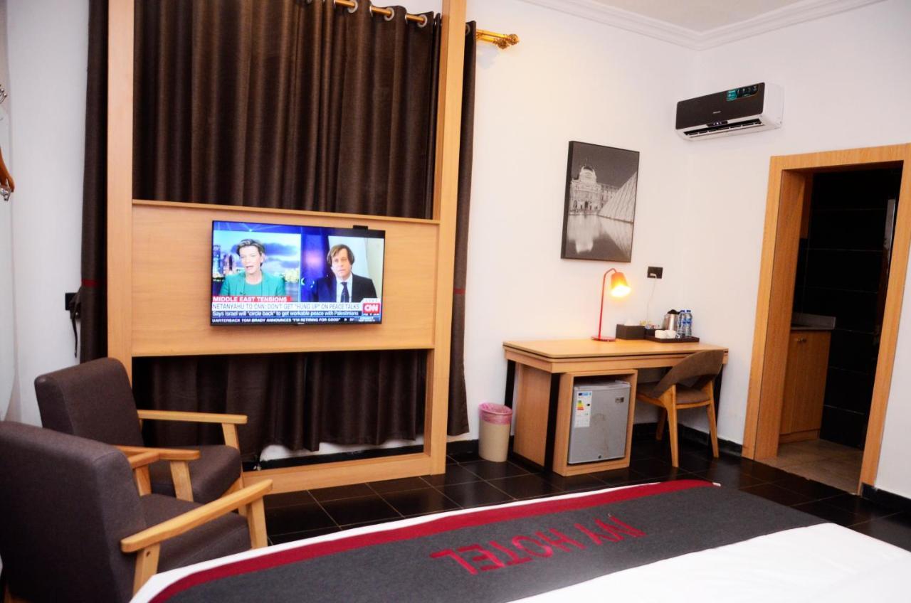 Ivy Hotel Emerald Ikeja Bagian luar foto