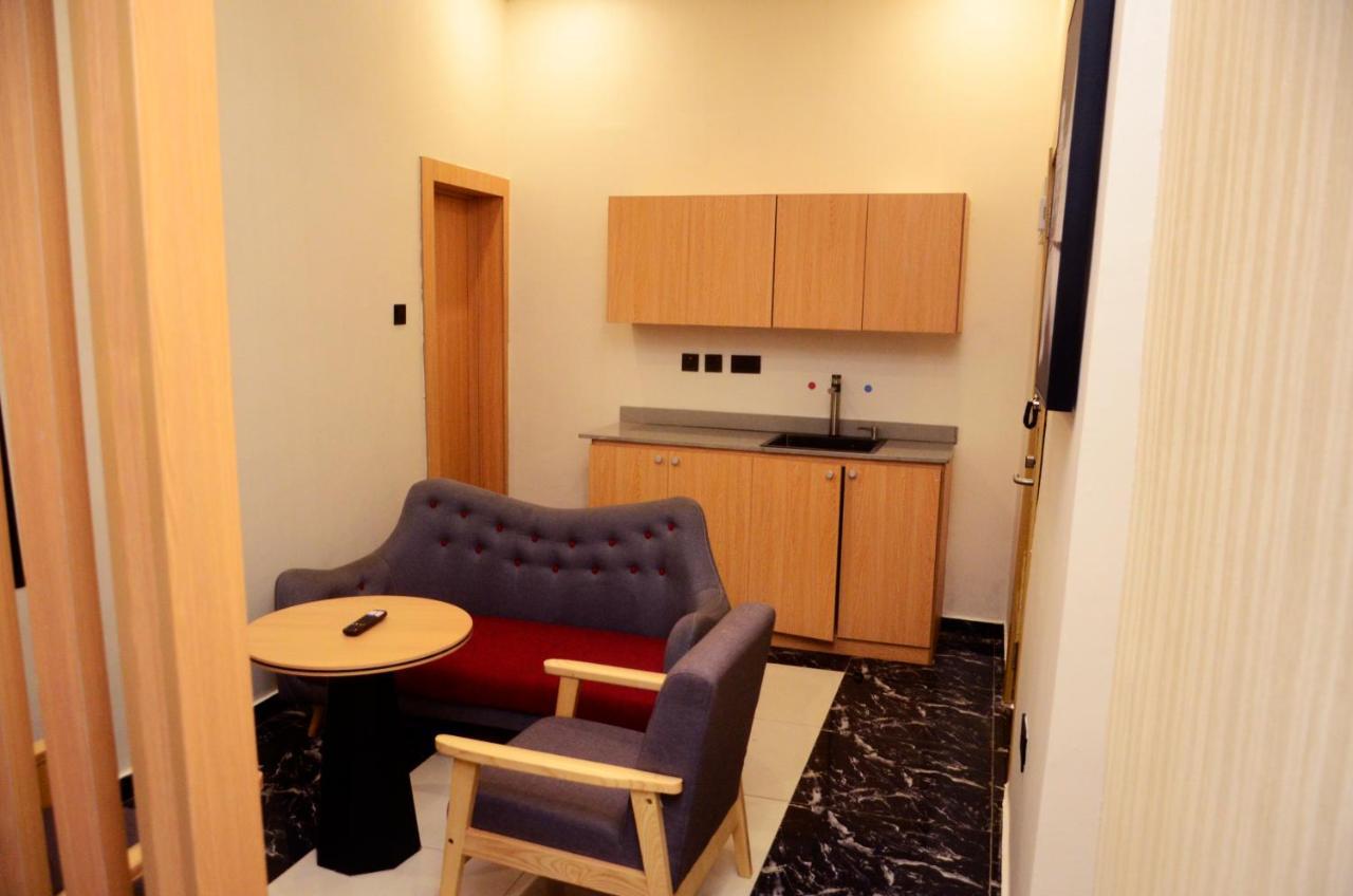 Ivy Hotel Emerald Ikeja Bagian luar foto