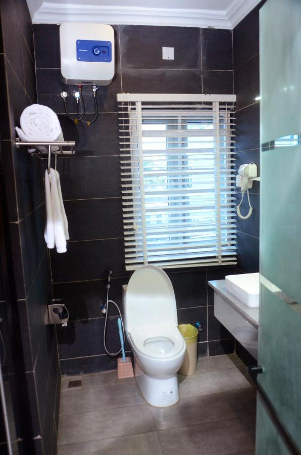 Ivy Hotel Emerald Ikeja Bagian luar foto