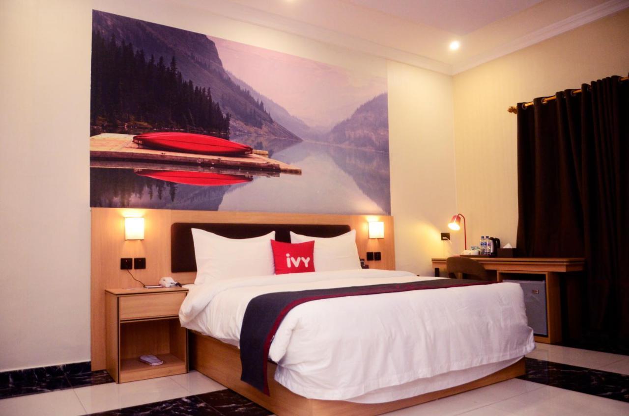 Ivy Hotel Emerald Ikeja Bagian luar foto