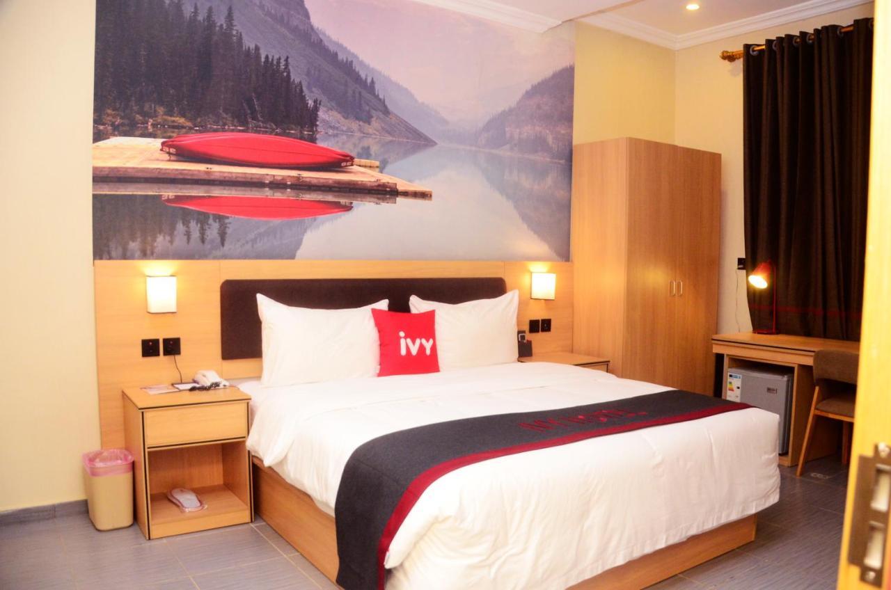 Ivy Hotel Emerald Ikeja Bagian luar foto