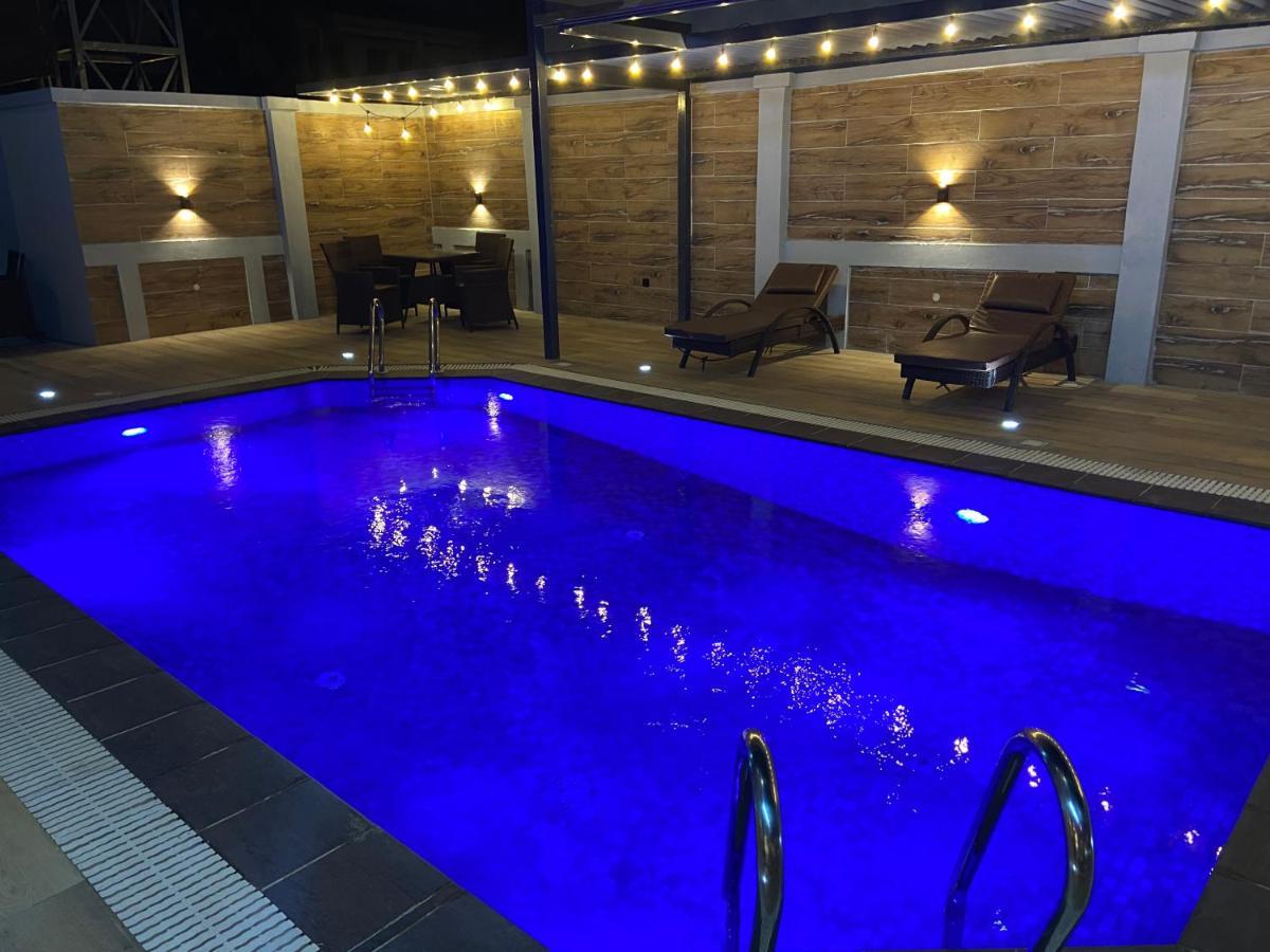 Ivy Hotel Emerald Ikeja Bagian luar foto