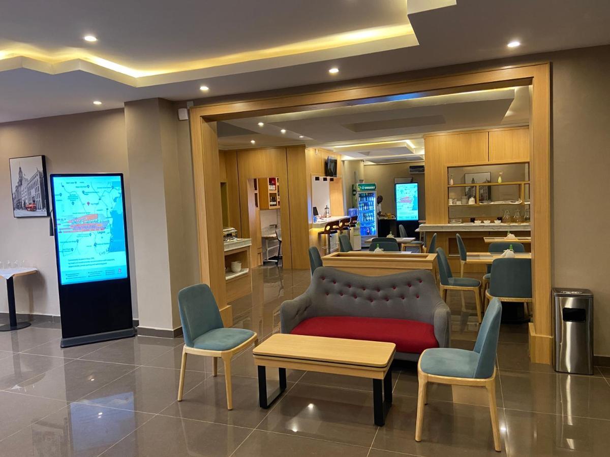 Ivy Hotel Emerald Ikeja Bagian luar foto